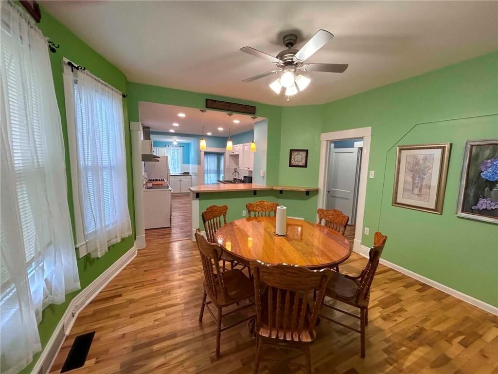 2922 Sacramento Street — photo 8