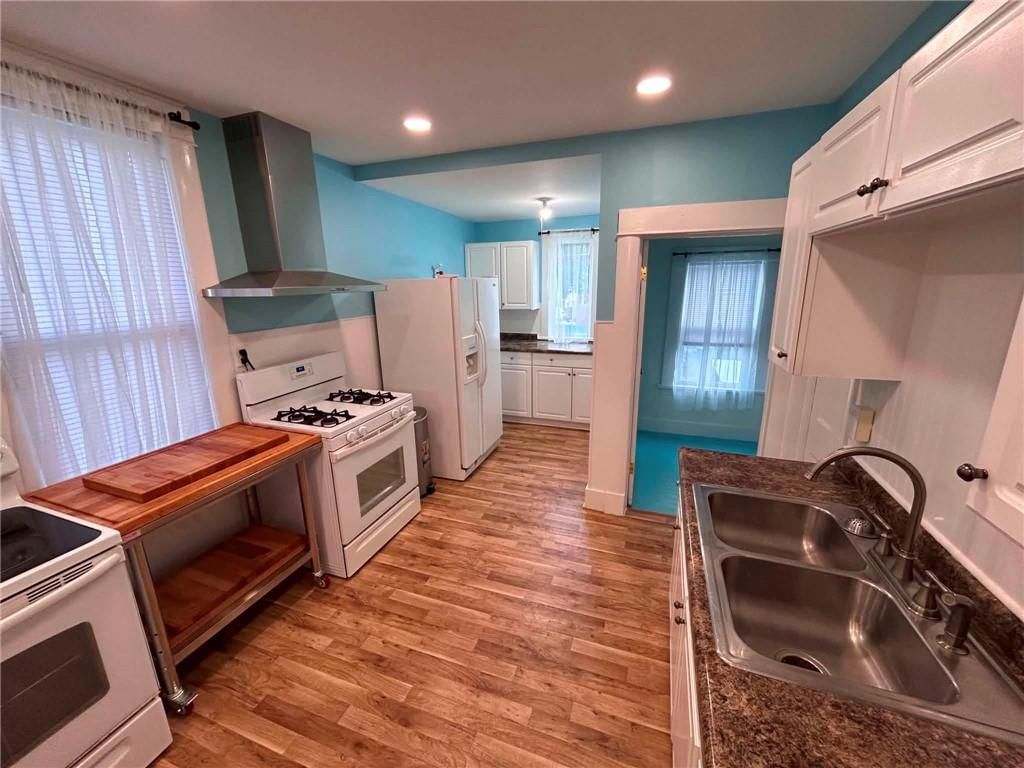 2922 Sacramento Street — photo 10