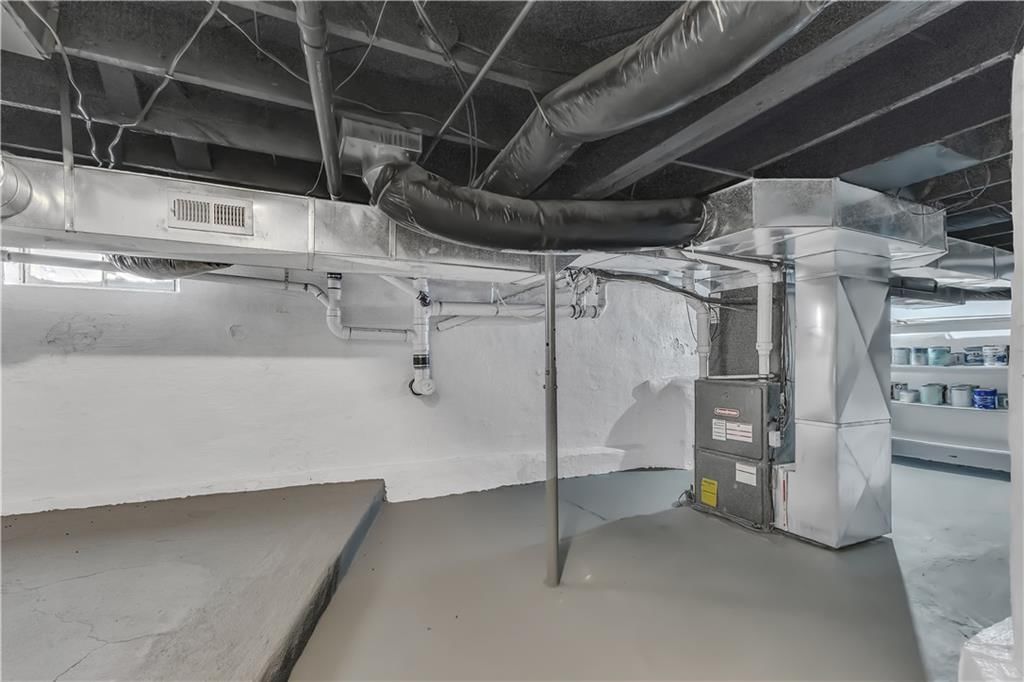 2922 Sacramento Street — photo 36