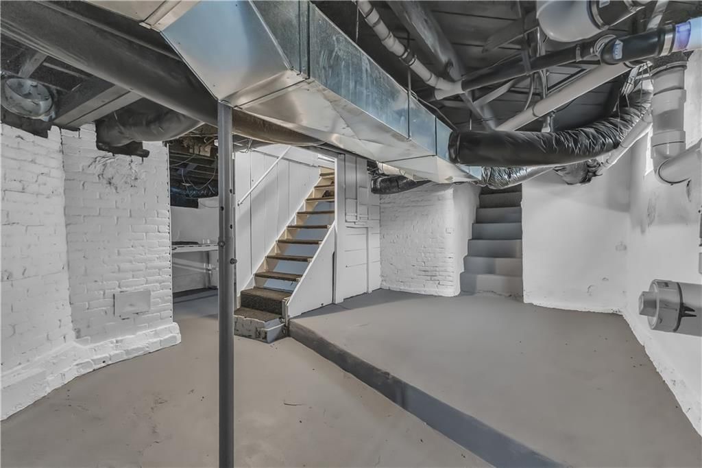 2922 Sacramento Street — photo 39
