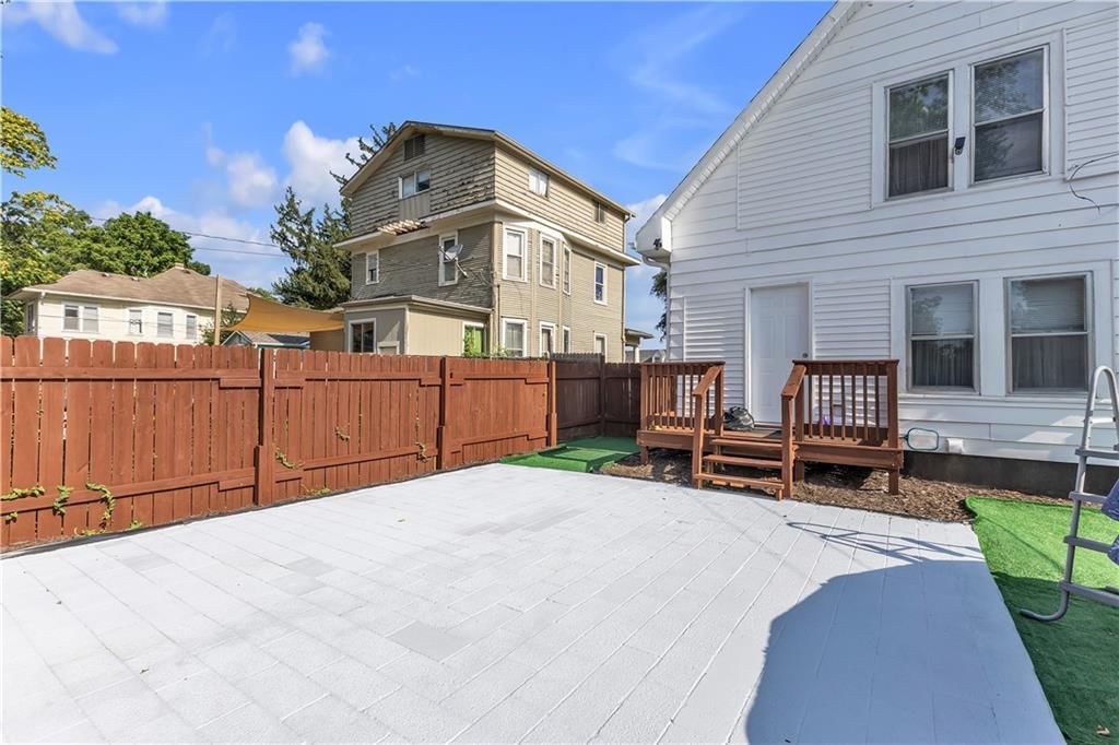 2922 Sacramento Street — photo 45