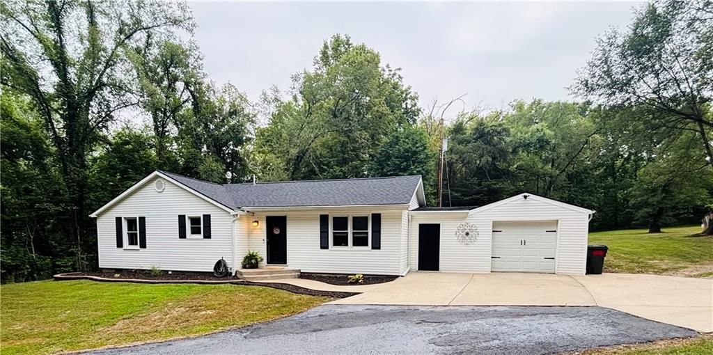 14017 Henson Road — photo 1
