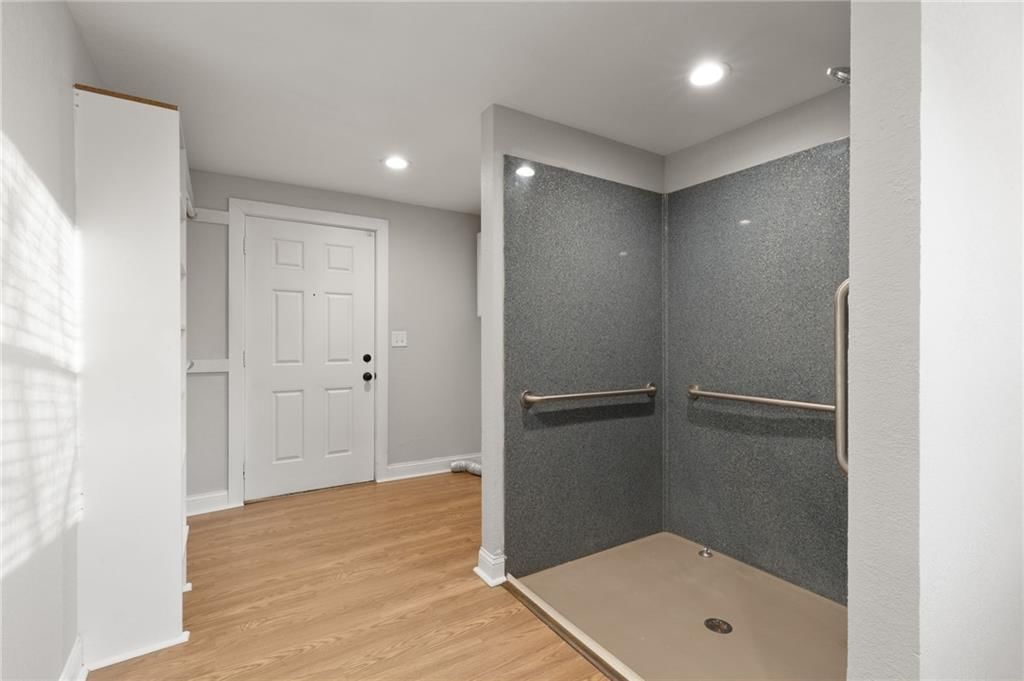 2961 Lockridge Avenue — photo 15