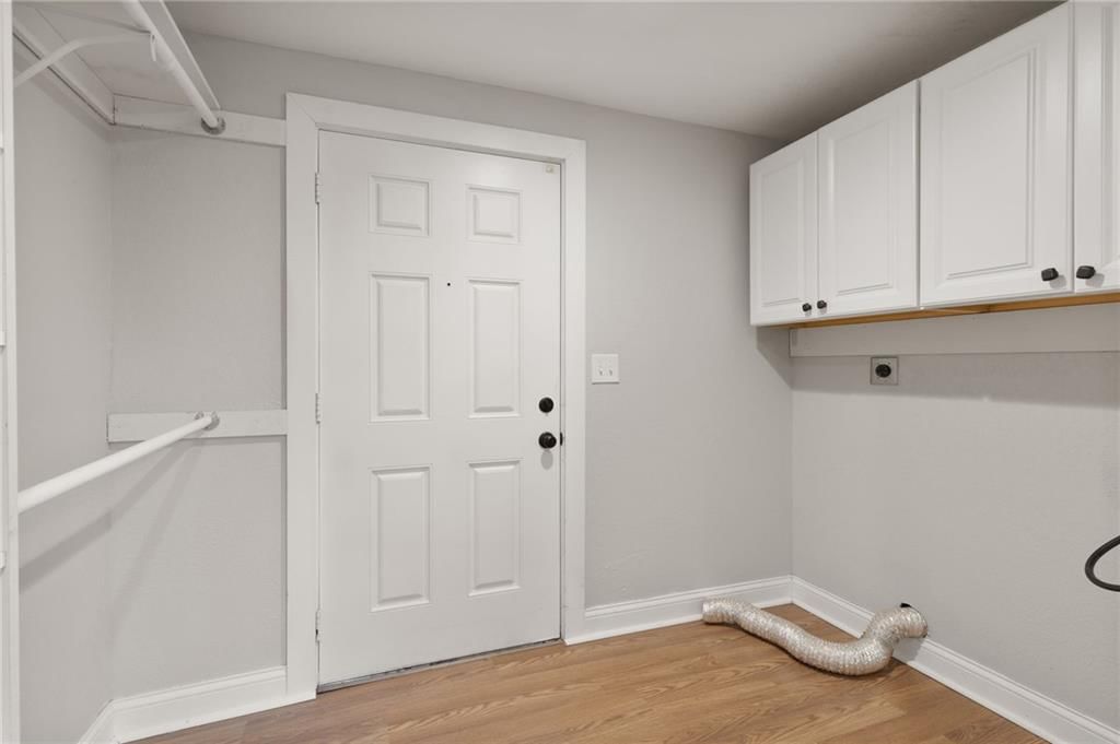 2961 Lockridge Avenue — photo 16