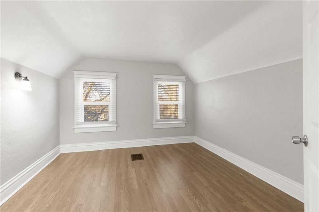 2961 Lockridge Avenue — photo 27