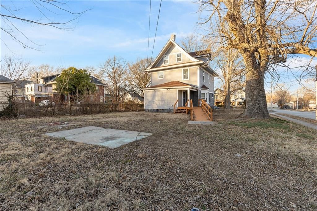 2961 Lockridge Avenue — photo 32