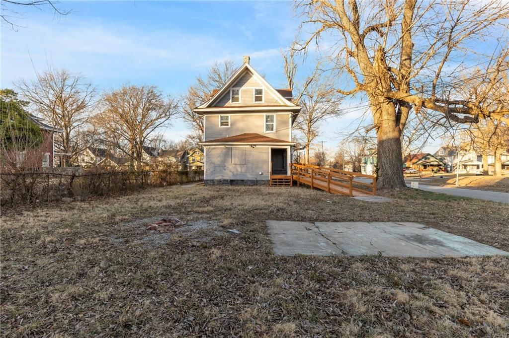 2961 Lockridge Avenue — photo 33