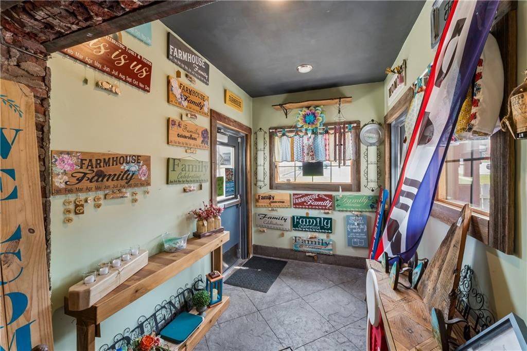 2 W Piankashaw Street — photo 9
