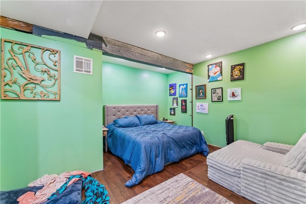 2 W Piankashaw Street — photo 42