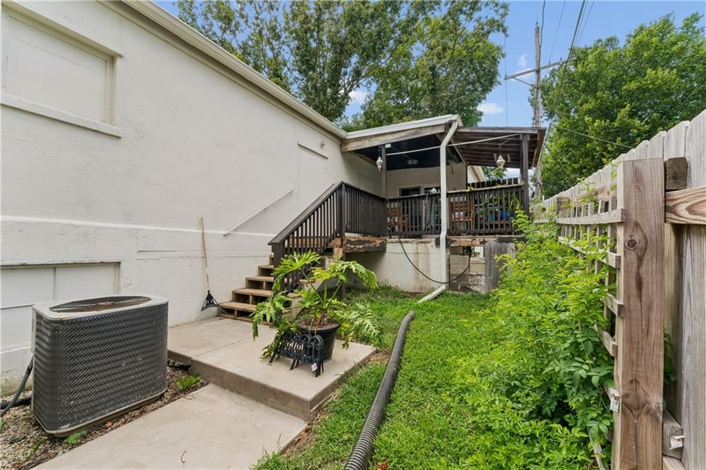 2 W Piankashaw Street — photo 65