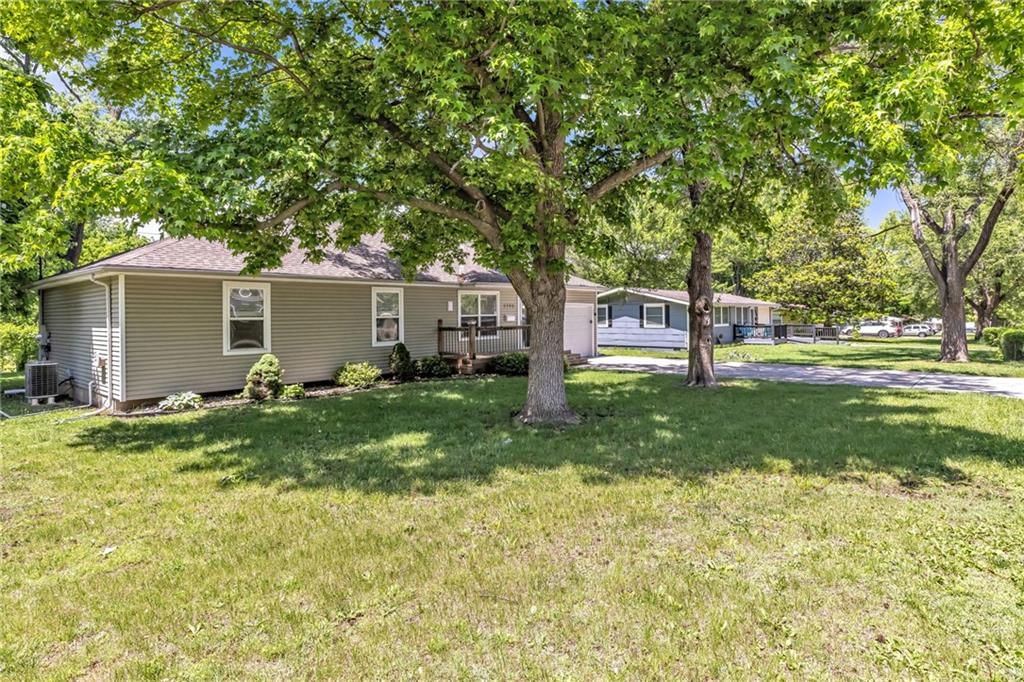 5702 N Highland Avenue — photo 3