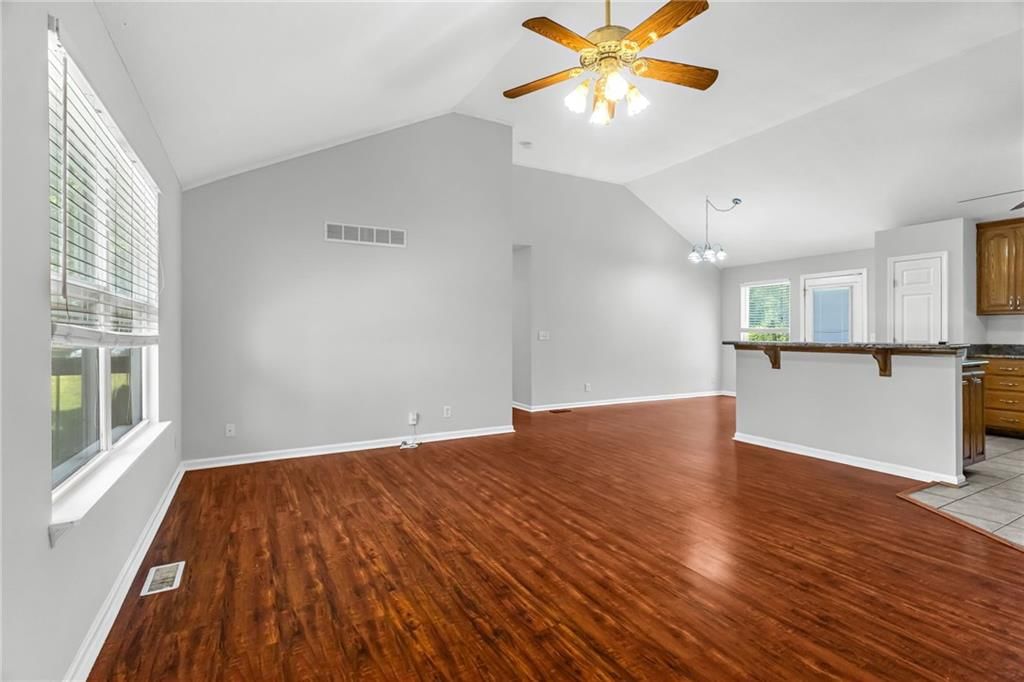 5702 N Highland Avenue — photo 4