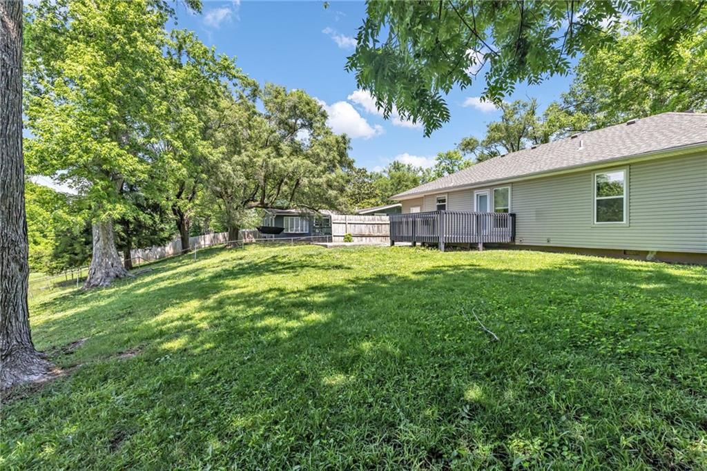 5702 N Highland Avenue — photo 23