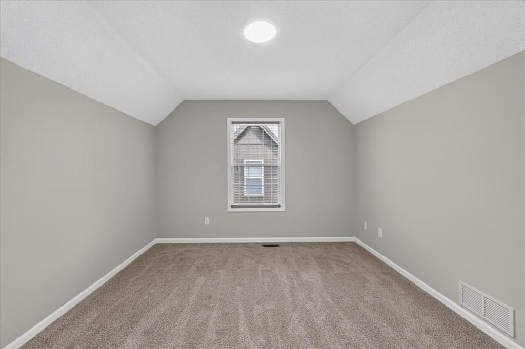 500 SE Alger Drive — photo 28