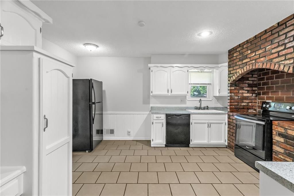 2020 SW Morningside Drive — photo 9
