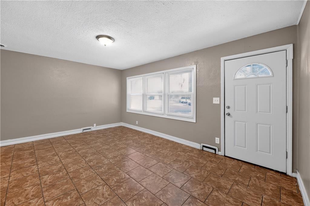 11407 Richmond Avenue — photo 5
