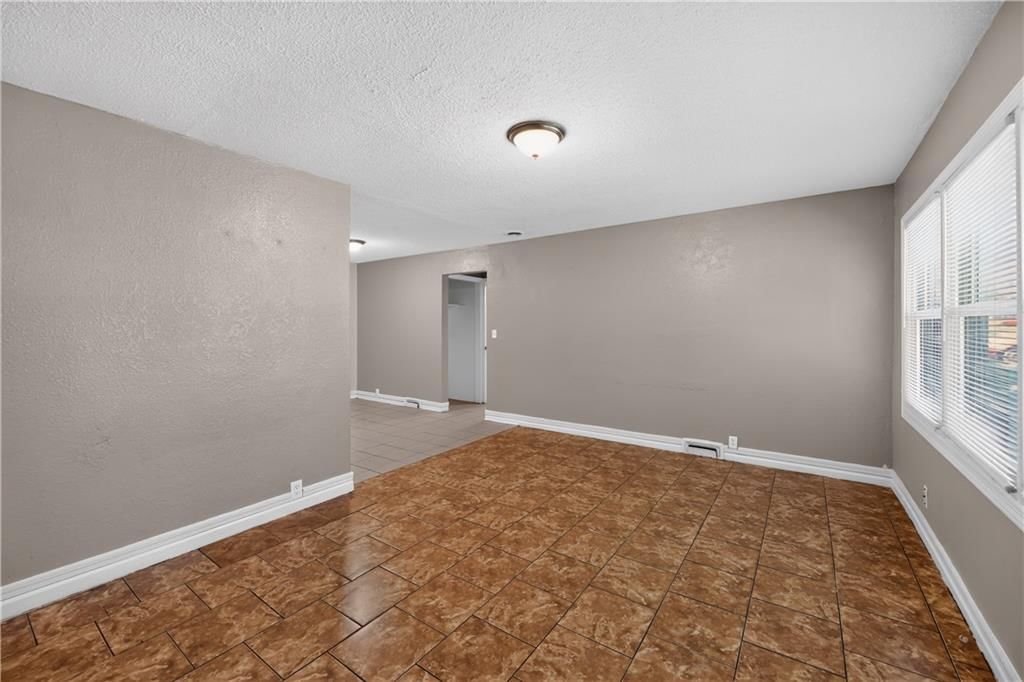11407 Richmond Avenue — photo 7
