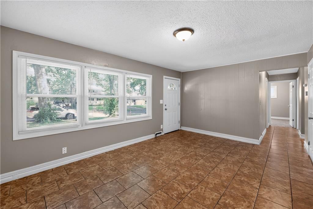 11407 Richmond Avenue — photo 8