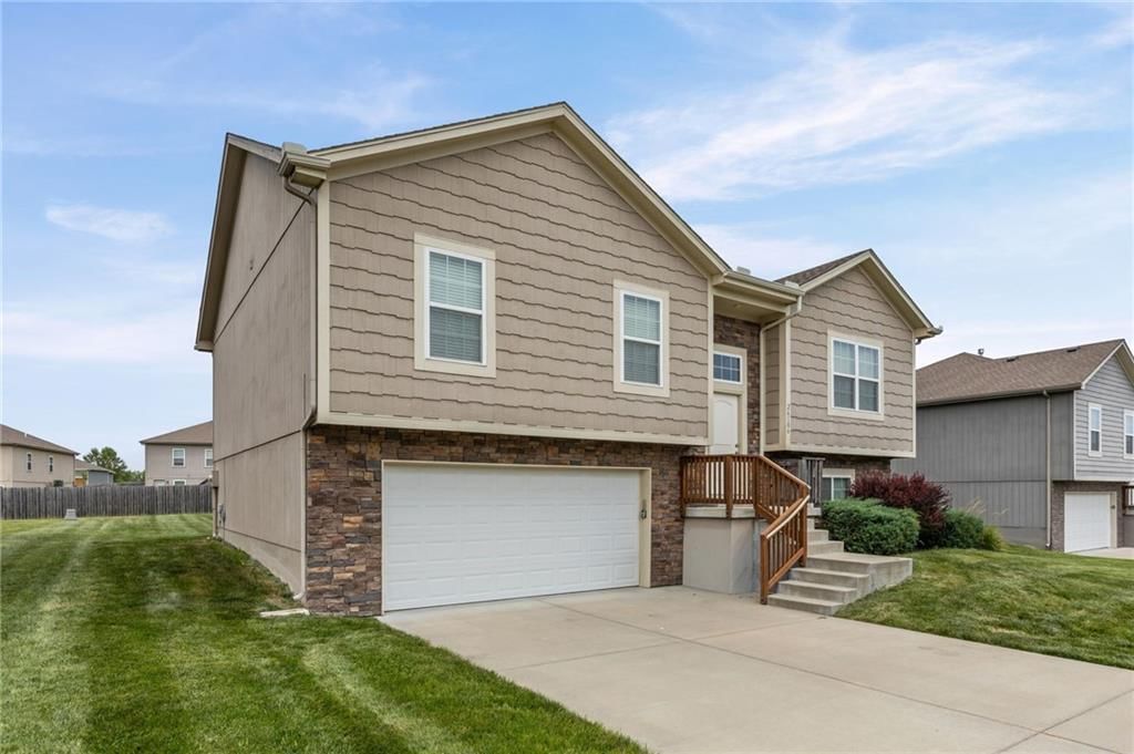 26186 W 141st Court — photo 3