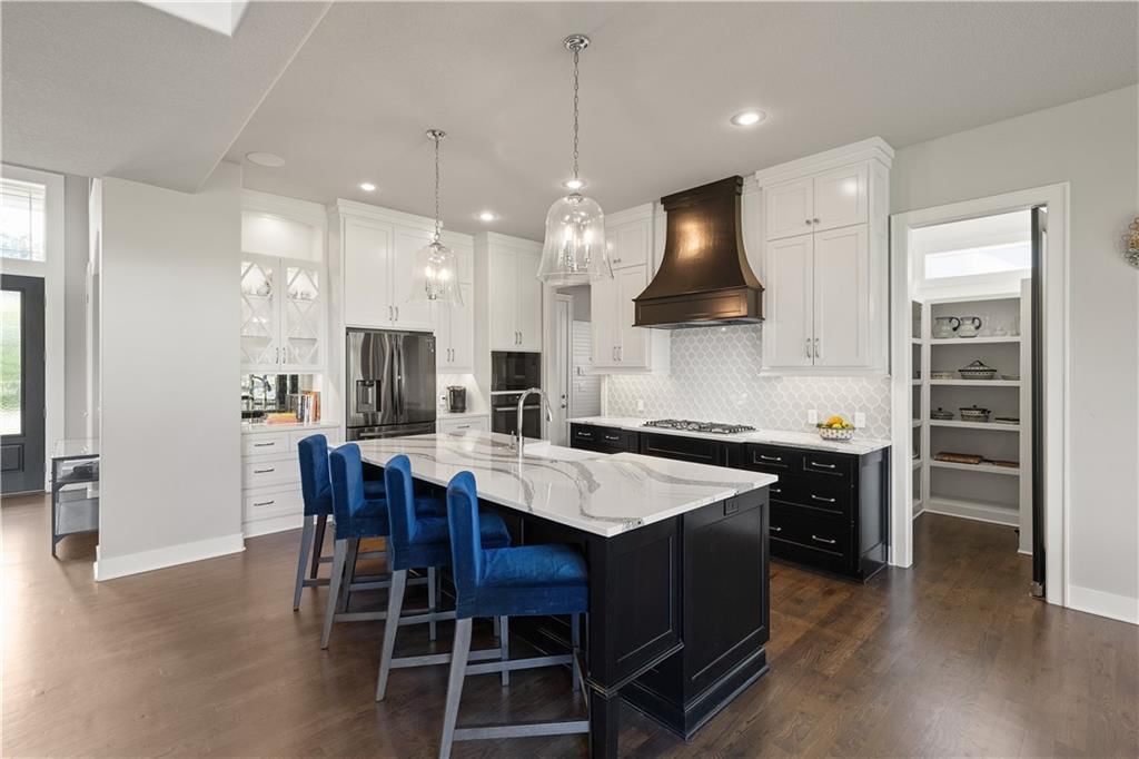 5947 N Cosby Avenue — photo 3