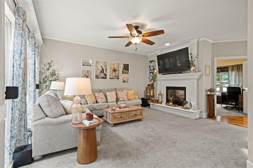 Photo 7 of 44 - 2804 SE BINGHAM Place, Lee's Summit, MO 64063