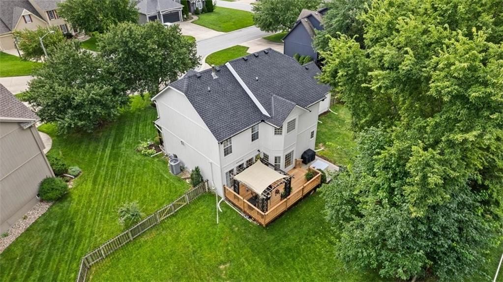 Photo 40 of 44 - 2804 SE BINGHAM Place, Lee's Summit, MO 64063