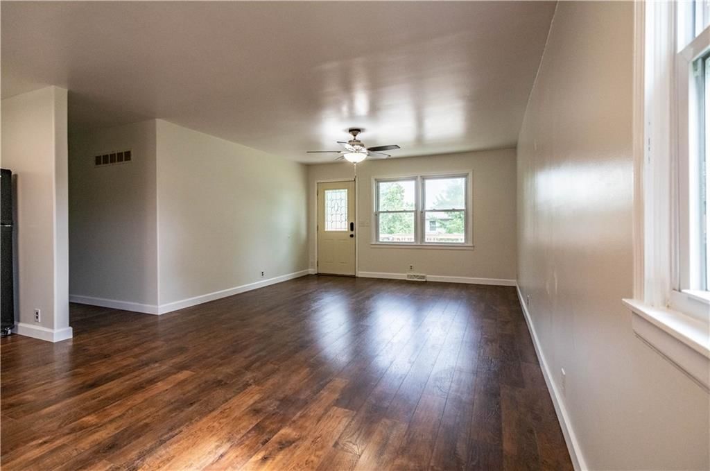 105 Hardy Street — photo 13