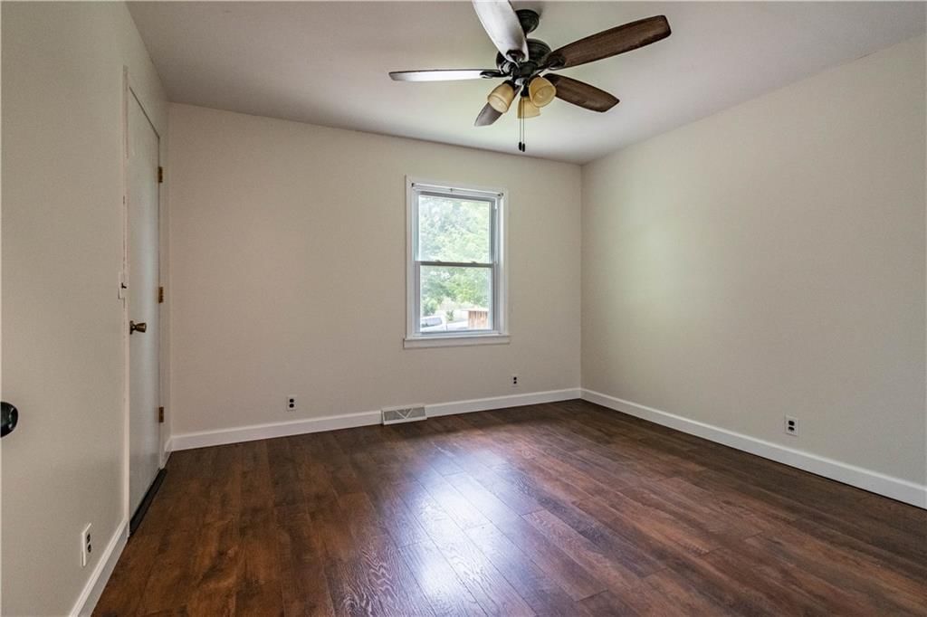 105 Hardy Street — photo 15