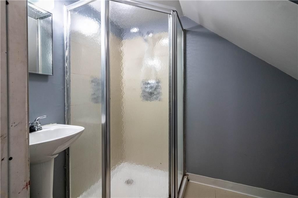 105 Hardy Street — photo 22