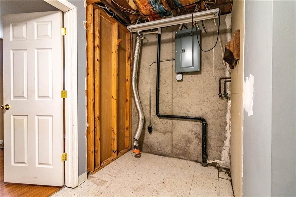 105 Hardy Street — photo 23