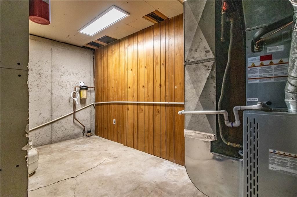 105 Hardy Street — photo 27