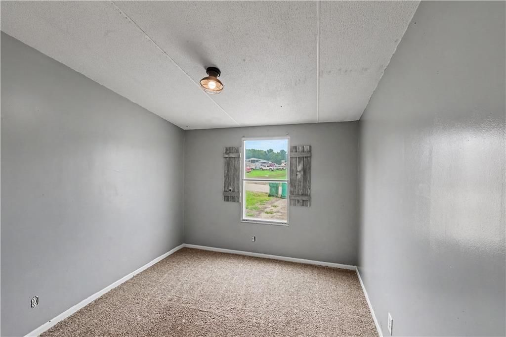 602 Ratz Street — photo 16