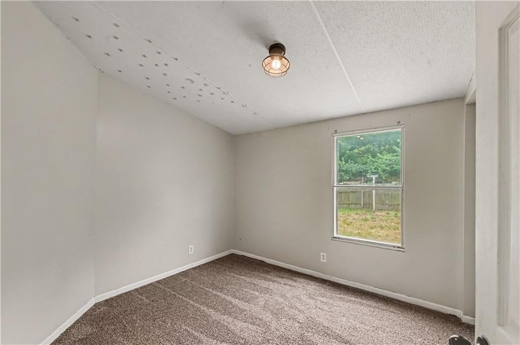 602 Ratz Street — photo 18