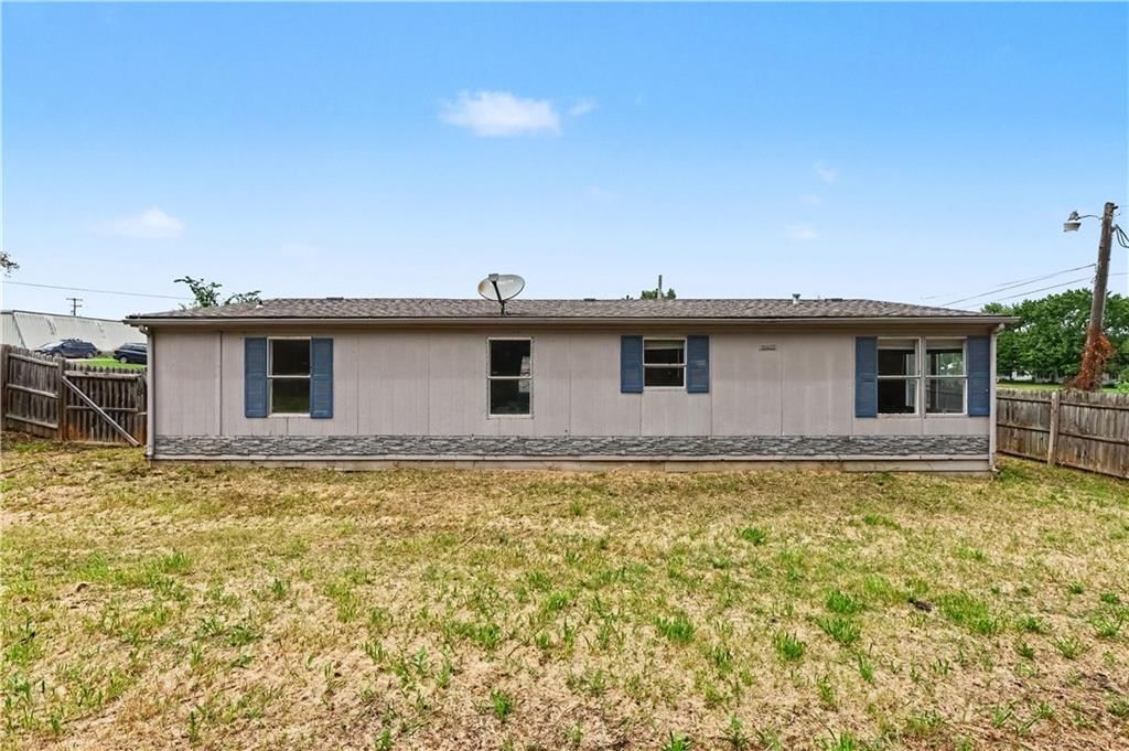 602 Ratz Street — photo 23