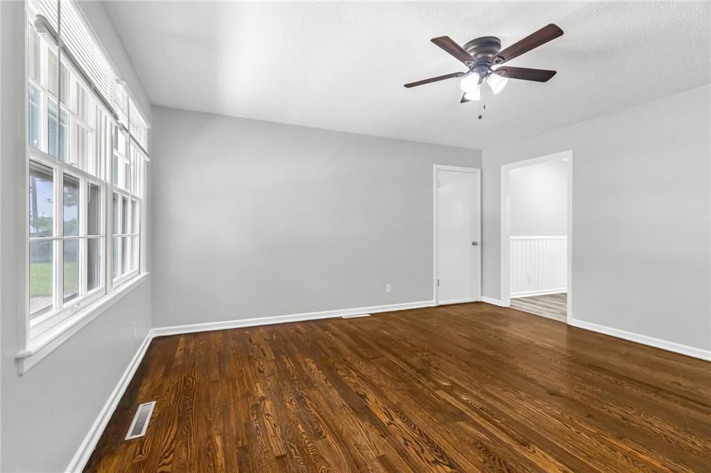 5015 NE 44th Street — photo 4