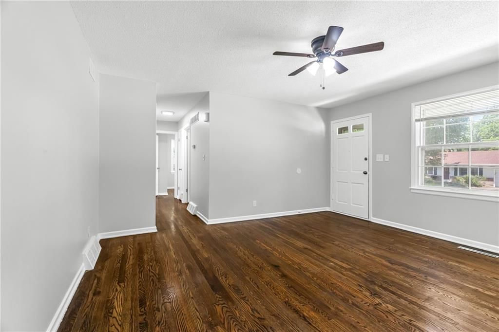 5015 NE 44th Street — photo 6
