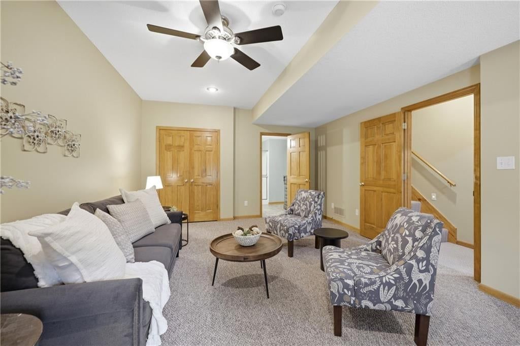 3323 S Prescott Avenue — photo 26