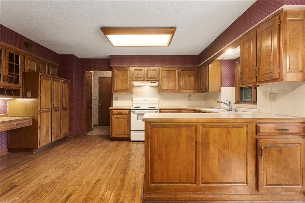 10525 Bluejacket Street — photo 10