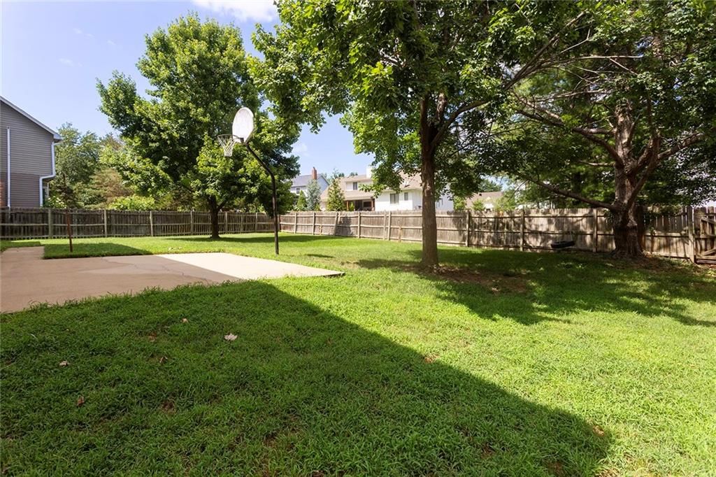 10525 Bluejacket Street — photo 39