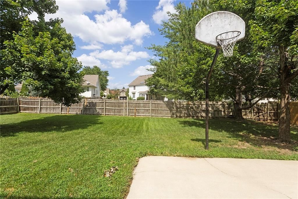 10525 Bluejacket Street — photo 40
