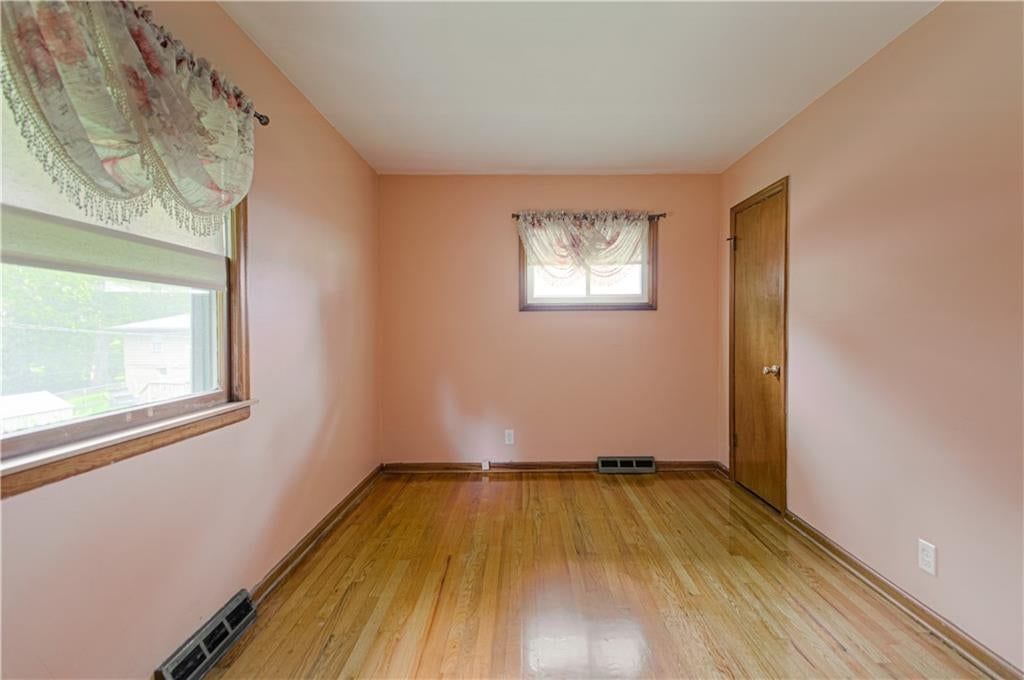 820 S Main Street — photo 11