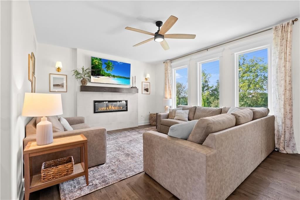 409 SW Nelson Drive — photo 3
