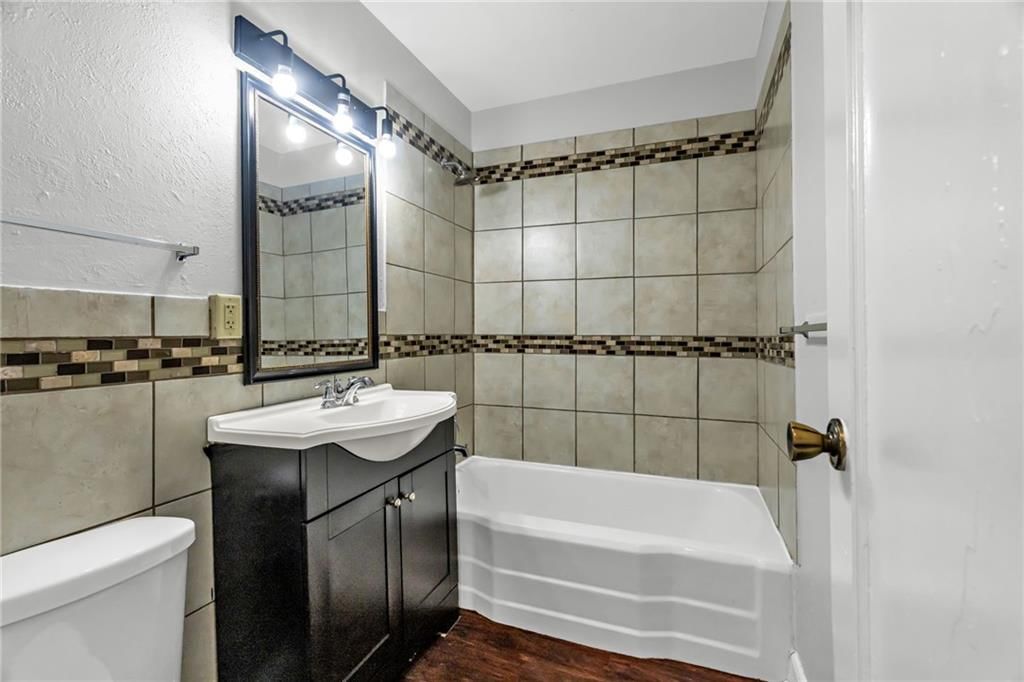 3701 NE 34 Terrace — photo 10