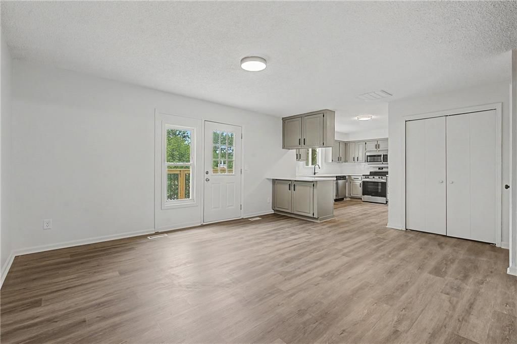 7232 N Askew Avenue — photo 8