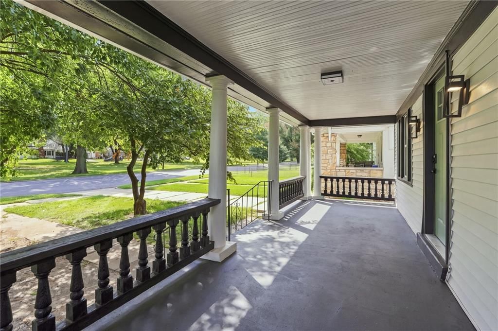 5604 Paseo Boulevard, Kansas City, MO: listing photo 3