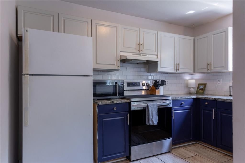 929 Christie Court — photo 8