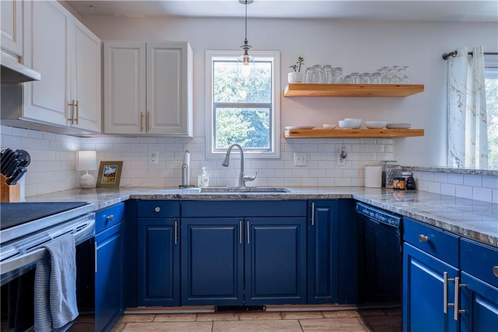 929 Christie Court — photo 9