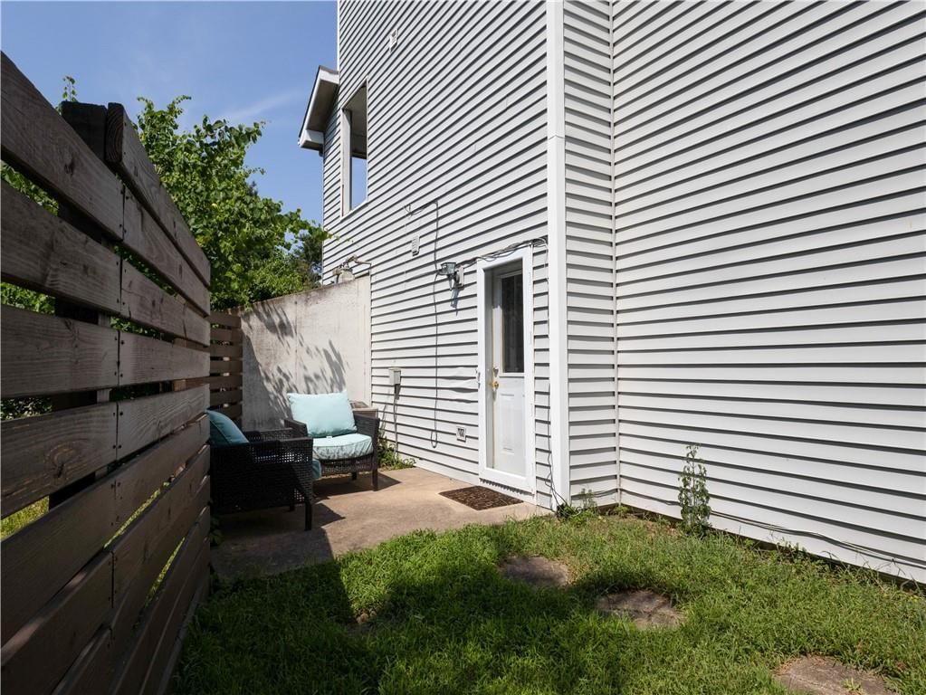929 Christie Court — photo 23