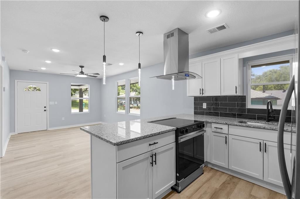 4535 Waverly Avenue — photo 4