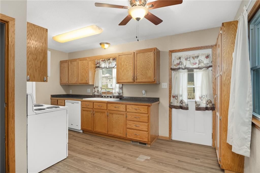 3326 Lafayette Street — photo 6